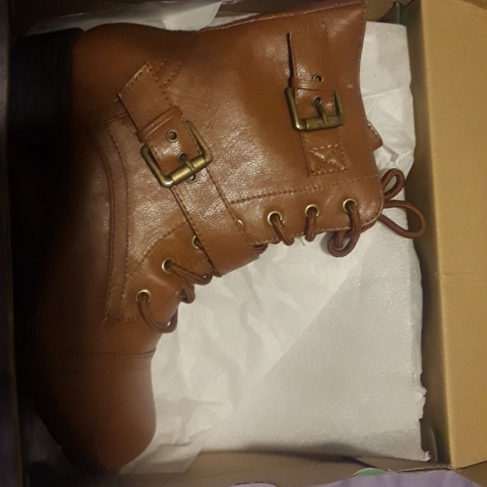 ankle boots